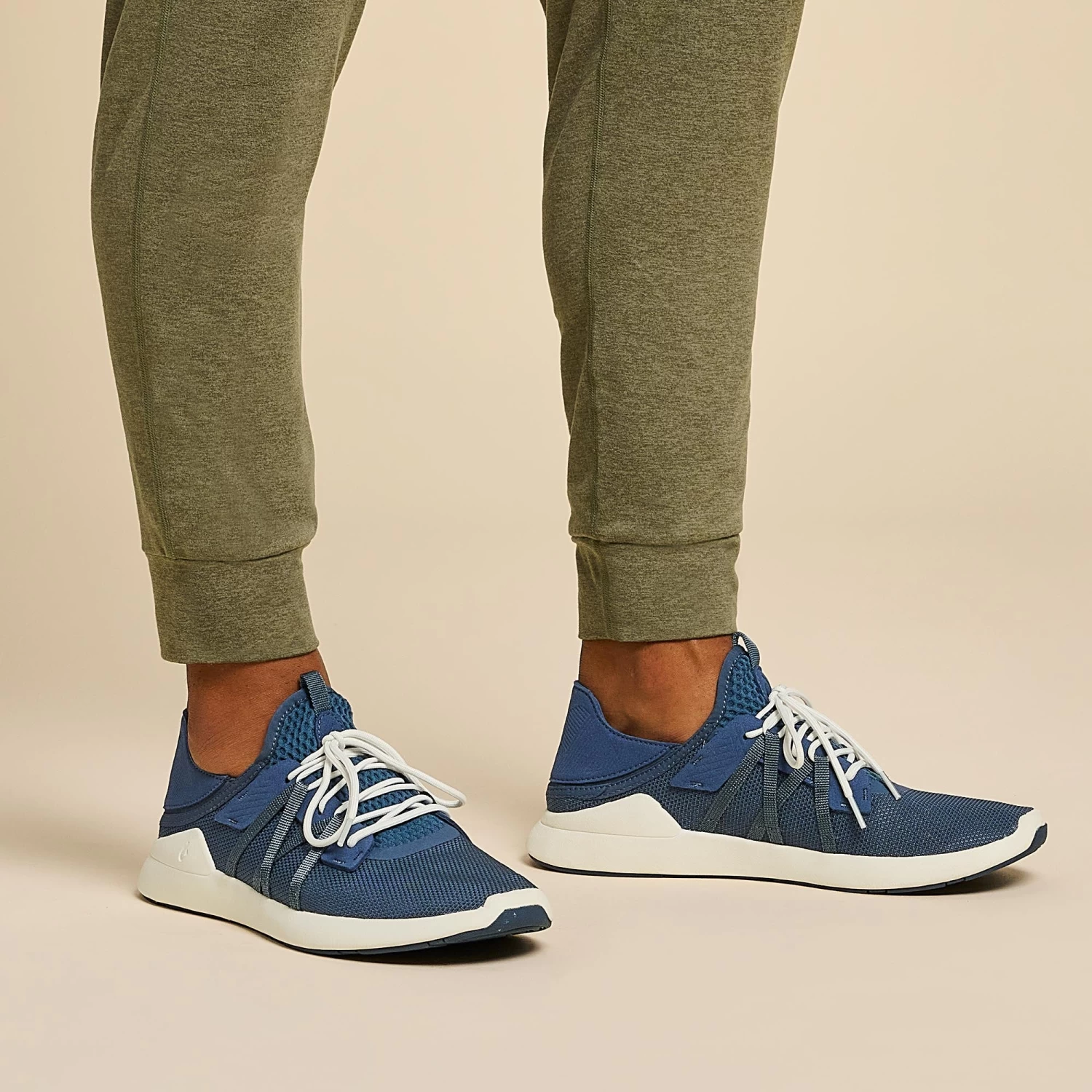 OluKai Holo - Vintage Indigo / White - Image 2