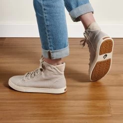 OluKai Pīlahi - Bone -Shoe Style Sales 20461 1919 101 W Pilahi BneBne Web Opt