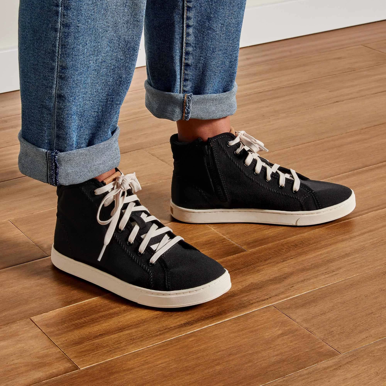 OluKai Pīlahi - Black 4 OluKai Pīlahi - Black - Image 2