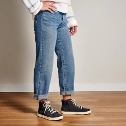 OluKai Pīlahi - Black 12 OluKai Pīlahi - Black -Shoe Style Sales 20461 4040 ShotAngle W PILAHI BlackBlack