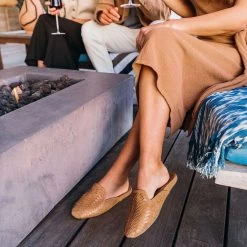 OluKai Mi‘i - Fox 12 OluKai Mi‘i - Fox -Shoe Style Sales 20495 FXFX 102 f390f105 6373 440c 898b 3216e1ebd95f